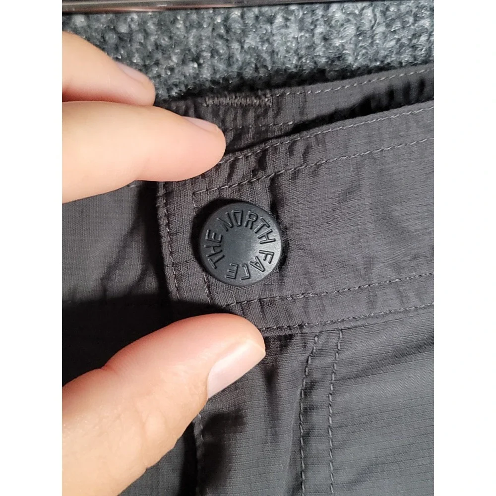 The North Face Shorts Mens Size 32 Gray Hiking Outdoor Nylon Gorpcore Camping 9